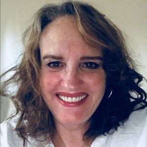 Meet your Posher, Debbie